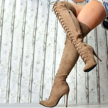 Bota Feminina com Salto Fino Bico Fino Design Elegancy – (Promoção de Inverno 2025)