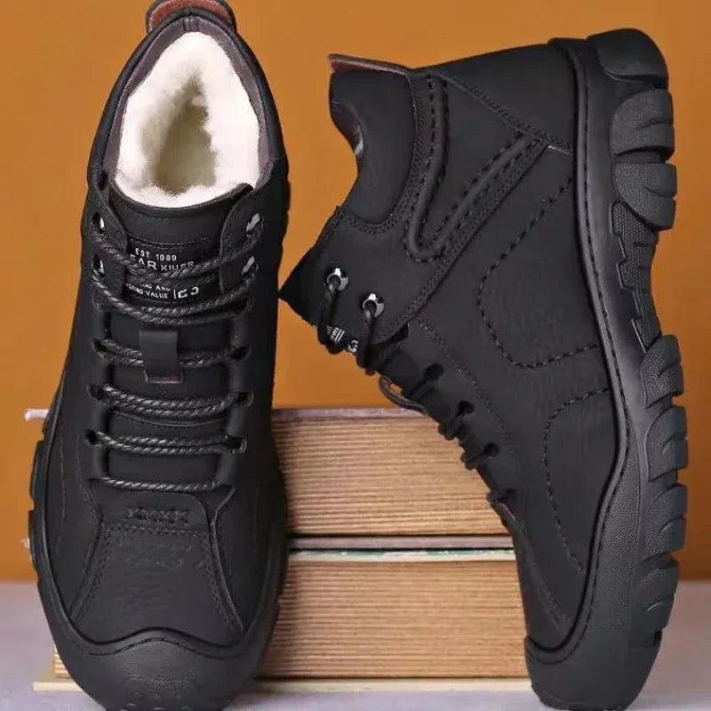 Bota Masculina Impermeável Antiderrapante com Cadarço - (Promoção de Inverno 2025)