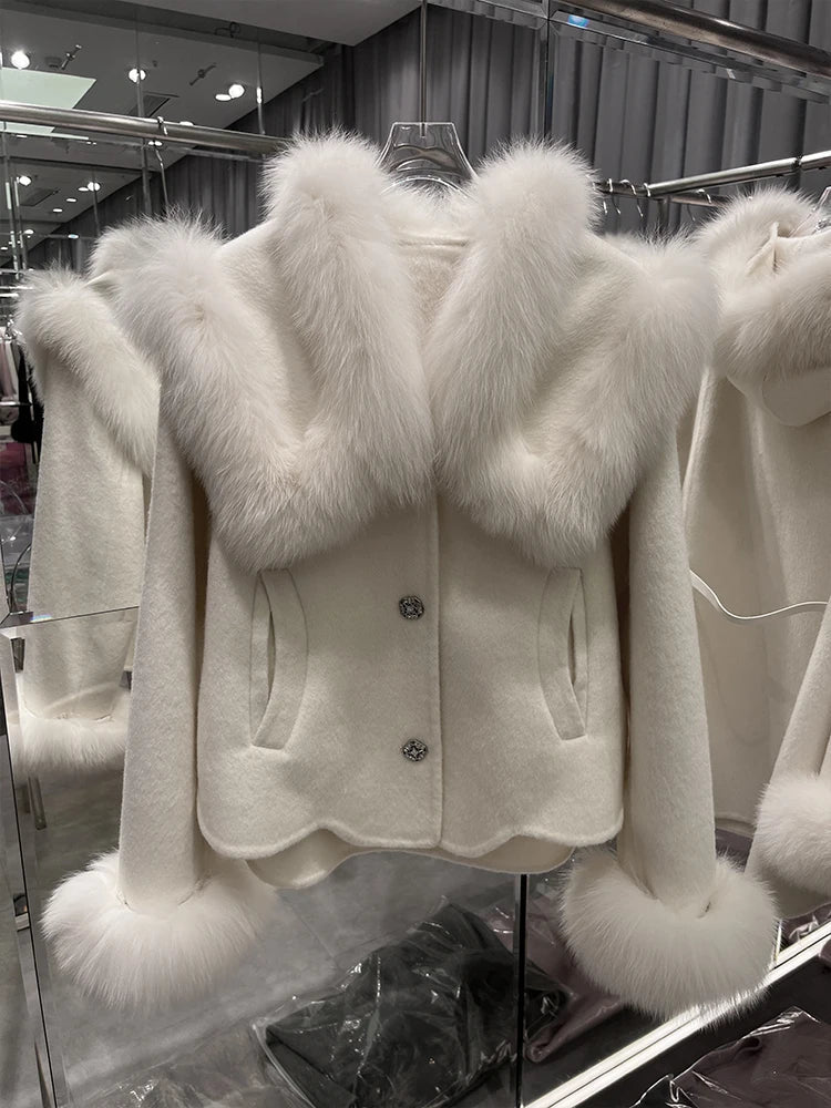 Casaco Feminino Curto de Lã com Gola Confortável – (Promoção de Inverno 2025)
